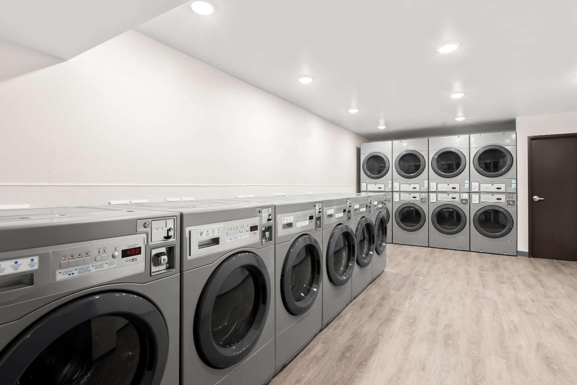 Woodspring Suites Savannah West Chatham Parkway エクステリア 写真