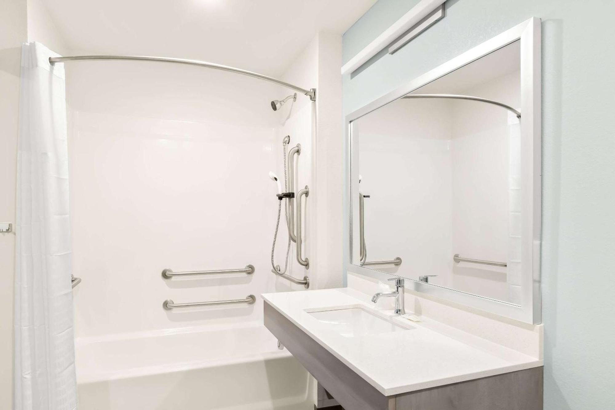 Woodspring Suites Savannah West Chatham Parkway エクステリア 写真
