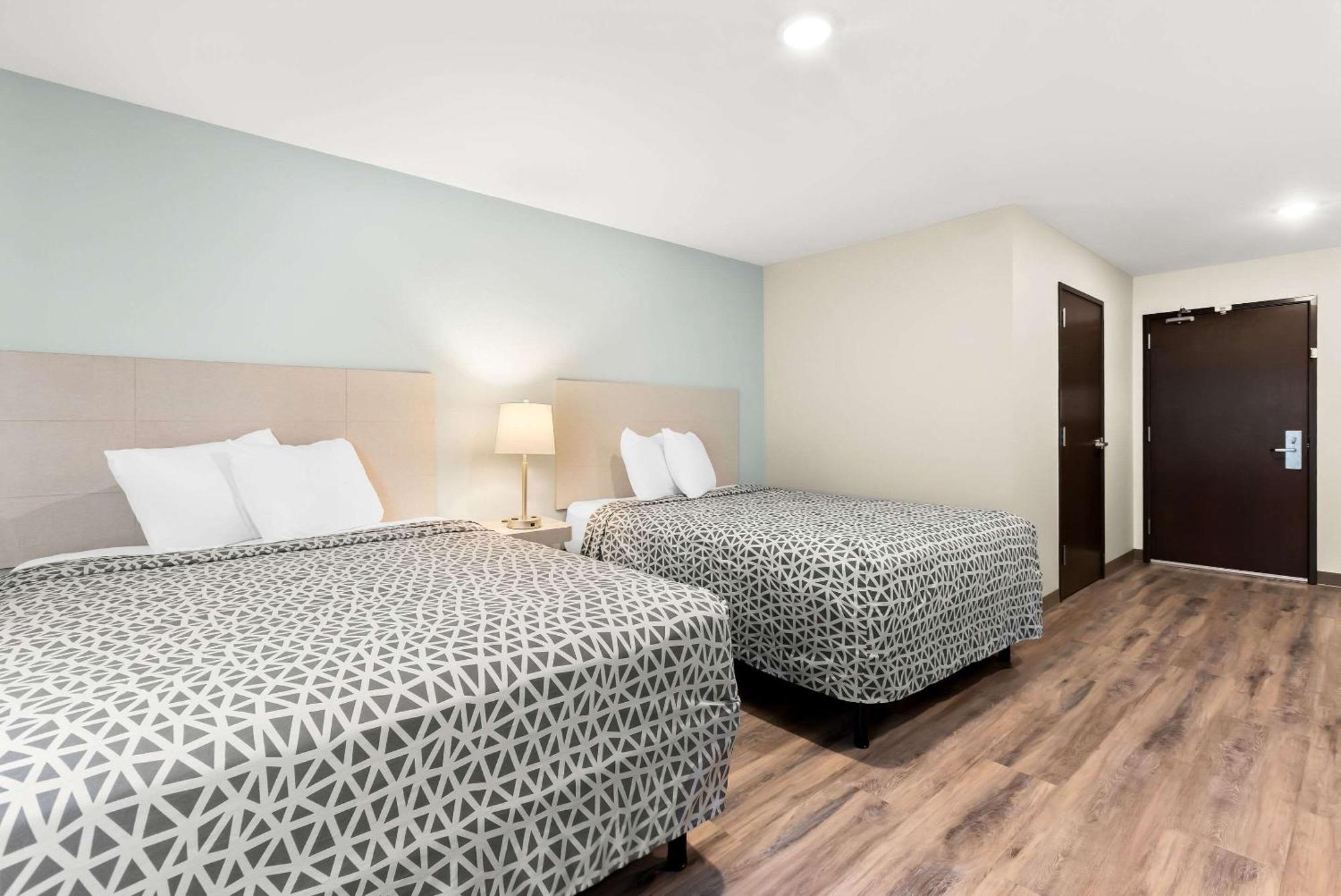 Woodspring Suites Savannah West Chatham Parkway エクステリア 写真