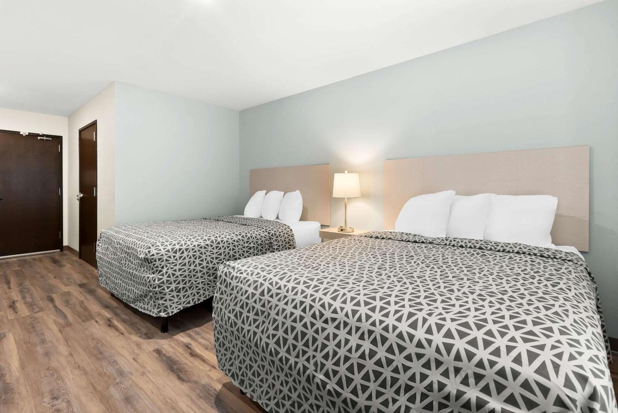 Woodspring Suites Savannah West Chatham Parkway エクステリア 写真